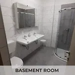 Andrea - - Free Parking リュブリャナ