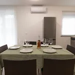 Apartman Andrea - - Free Parking *