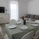 Andrea - - Free Parking Lublana