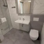 Andrea - - Free Parking