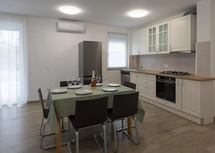 Andrea - - Free Parking Lublaň