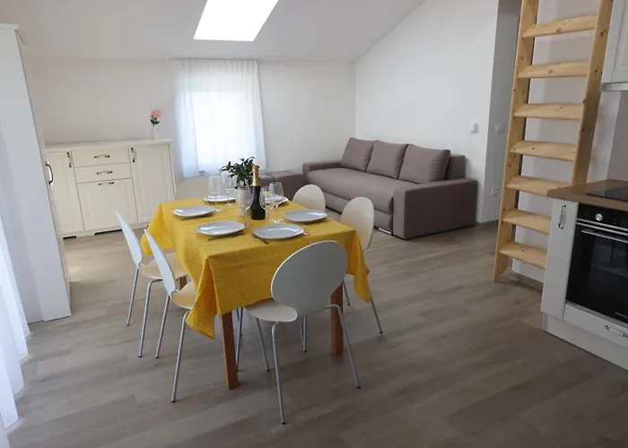 Andrea - - Free Parking *