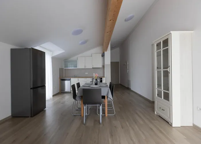 Andrea - - Free Parking