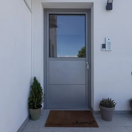 Andrea - - Free Parking Apartment *