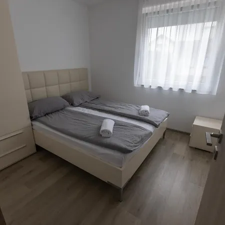 Апартаменты Andrea - *