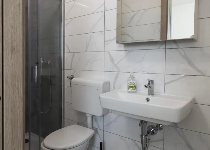 Andrea - - Free Parking Apartment