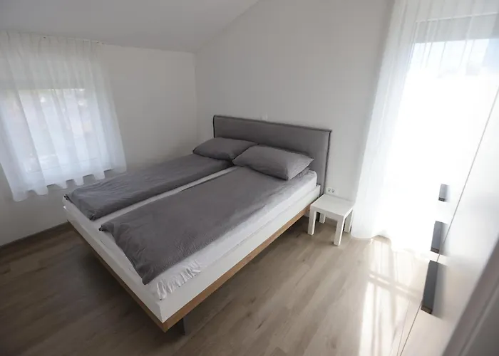Apartma Andrea - - Free Parking *
