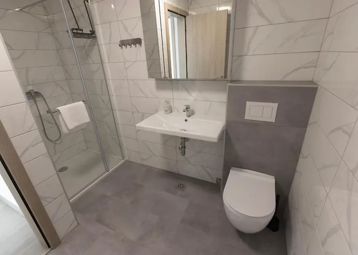 Andrea - - Free Parking