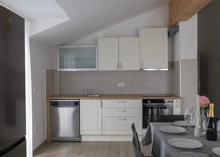 Apartma Andrea - - Free Parking